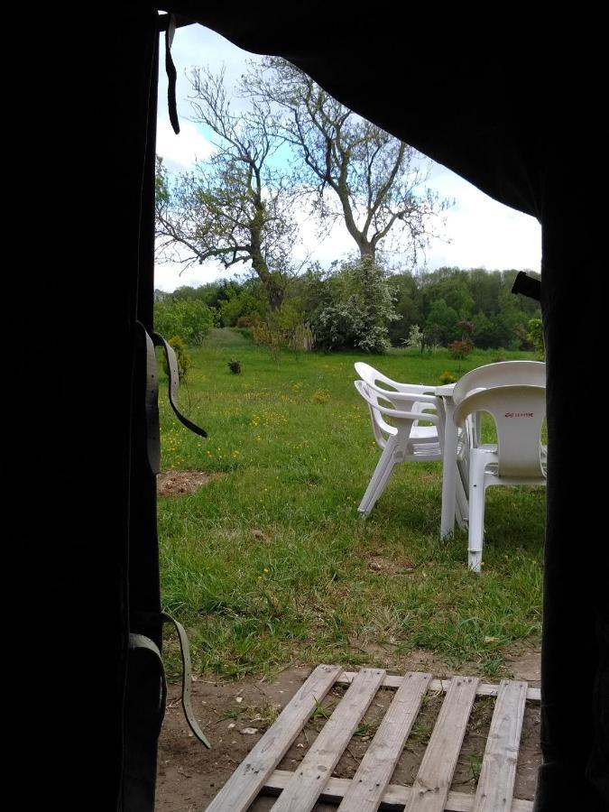 Luxury tent La Tente Du Commandant Francais 1954 Pour Nuit Insolite