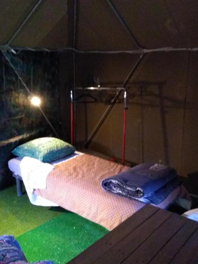 Luxury tent La Tente Du Commandant Francais 1954 Pour Nuit Insolite